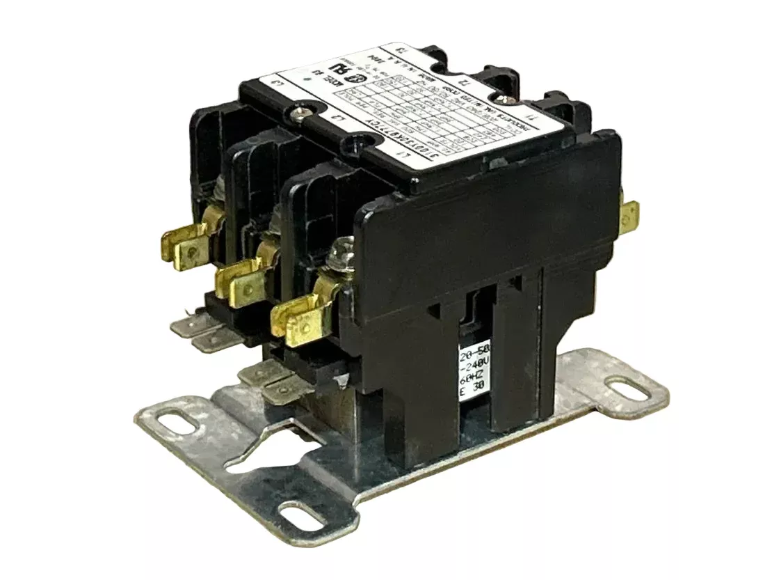 208/240 V, 50/60 Hz, 30 Amps 3 Pole Contactor