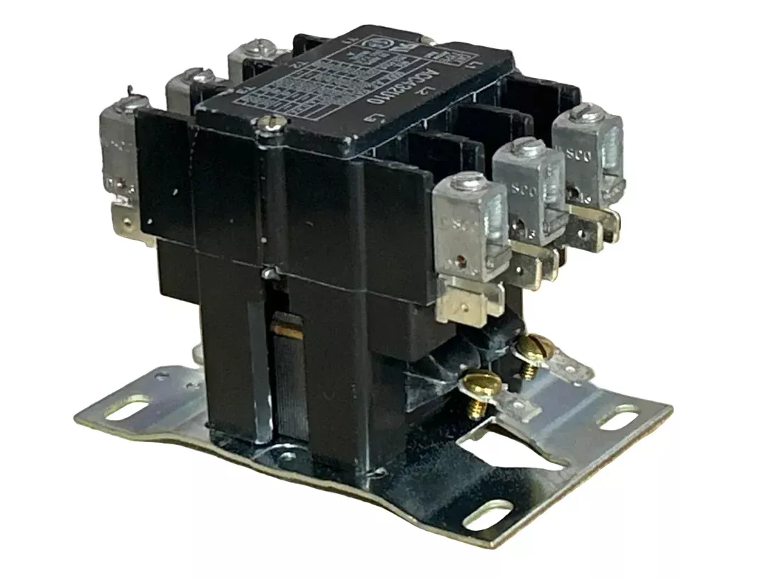 24 V, 50/60 Hz, 50 Amps 3 Pole Contactor