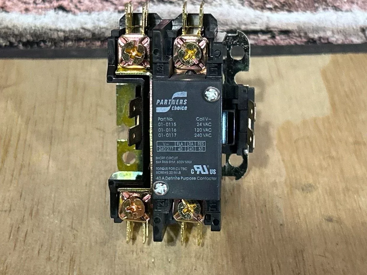 240 V, 50/60 Hz, 40 Amps 1 Pole Contactor