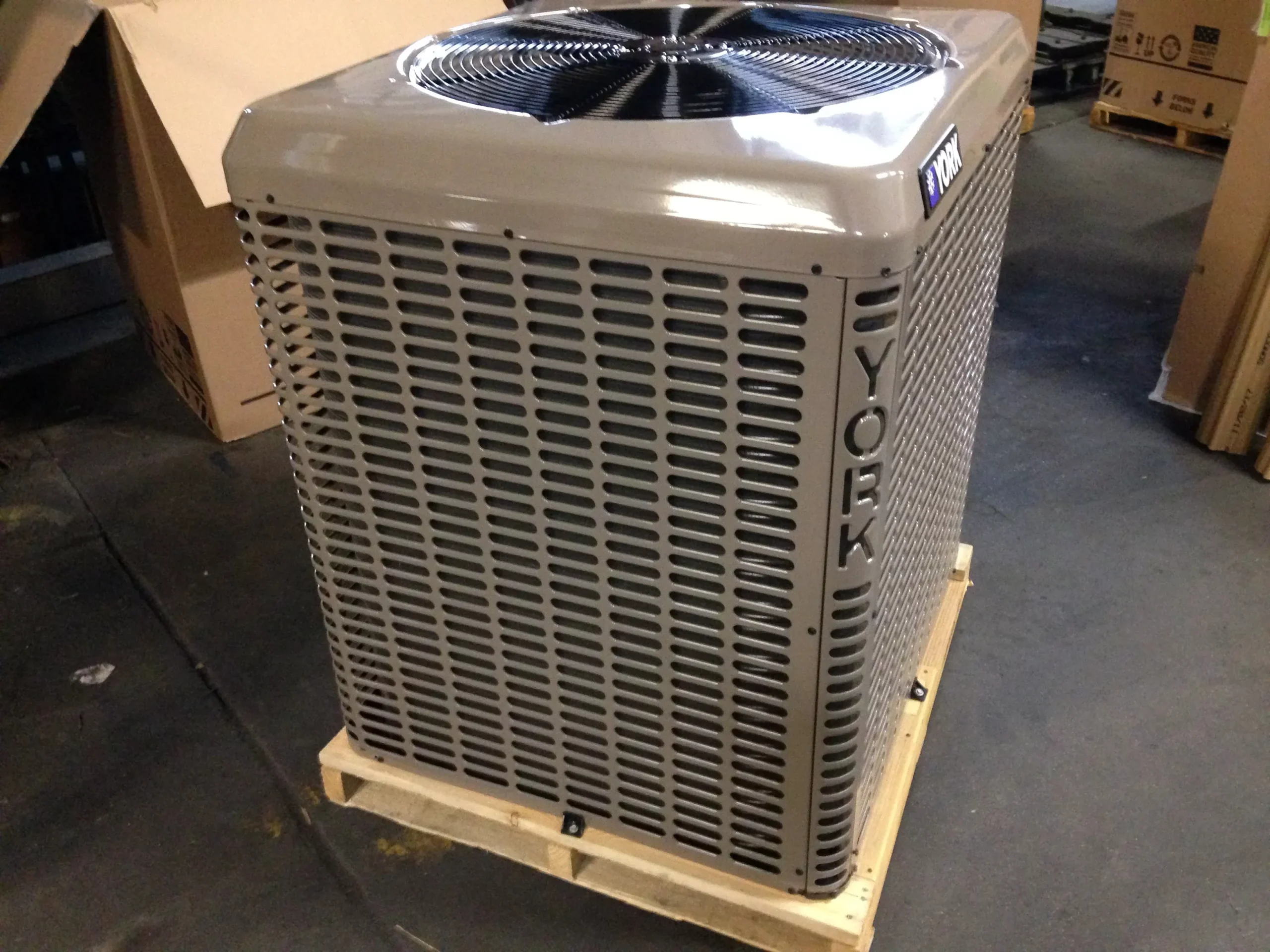 4 Ton 'LX' Series Split-System Heat Pump; 16 SEER, 208-230/60/1, R-410