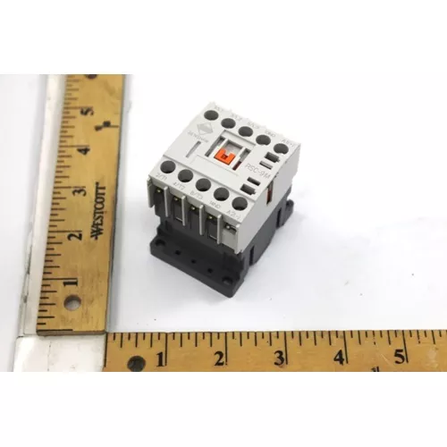 Daikin-McQuay 300050989 6A AC3 120V 50/60Hz Contactor